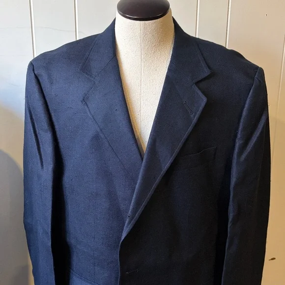 Men’s Orvis Dark Blue Sport Coat 100% Silk Size 46R NWOT With Garment Bag